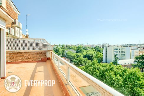 Inmobiliaria de Lujo en Castellana, presenta ático de lujo venta en Barrio de Salamanca, inmuebles exclusivos para comprar y piso con espectaculares terrazas en venta en Madrid.